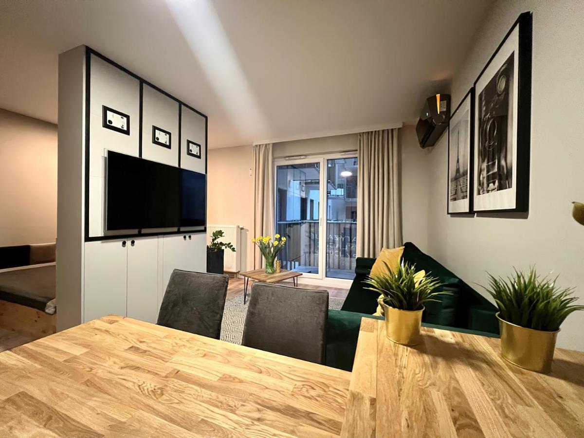Milionowa 8 - Komfortowe Studio Z Garazem I Klimatyzacja Lodž Exteriér fotografie